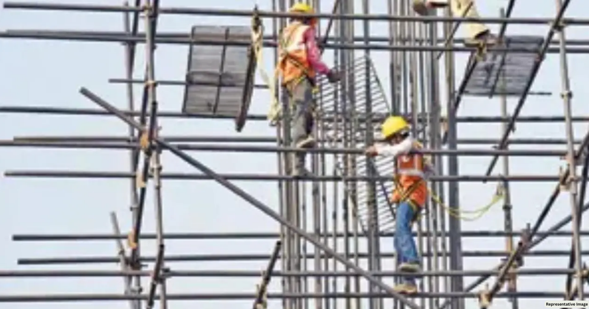 Four injured as part of scaffolding of under-construction building collapses in Mumbai